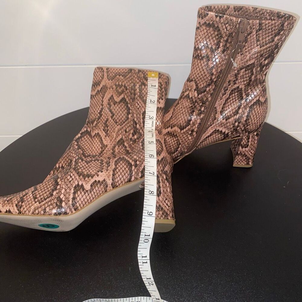 Steve Madden Woman HARL Animal Print Bootie Size: 8M - Picture 8 of 8